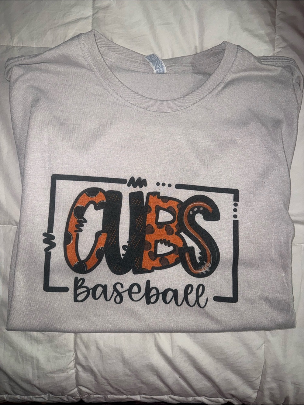 Light Gray 'CUBS Baseball' Graphic Short Sleeve Tee